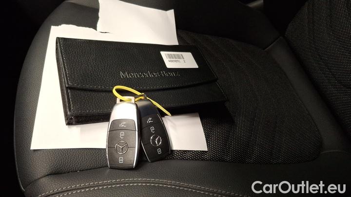 Mercedes  GLA  200 DCT #12