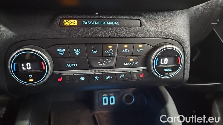 Ford  Kuga 2.5 Duratec PHEV Titanium CVT #14