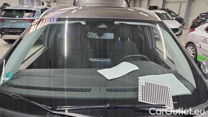 Ford  Kuga 2.5 Duratec PHEV Titanium CVT #16