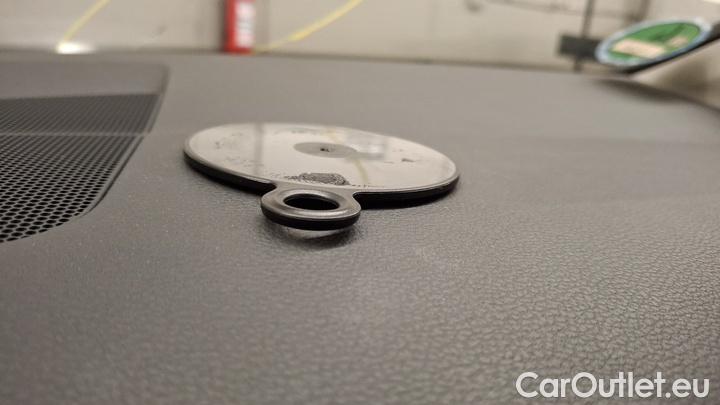 Volkswagen  Golf  2.0 TDI SCR 85kW Life #28