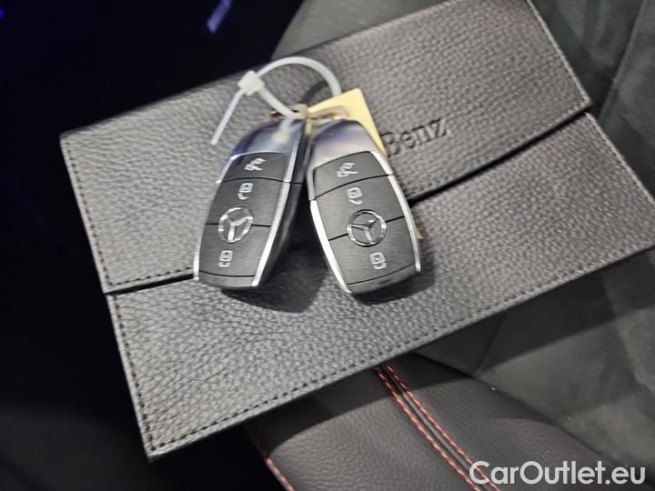 Mercedes  GLB  200 d DCT #12