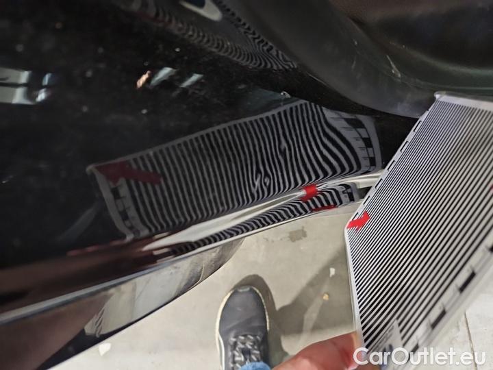 Mercedes  GLB  200 d DCT #27