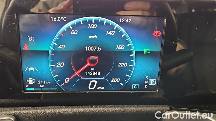 Mercedes  GLB  200 d DCT #5