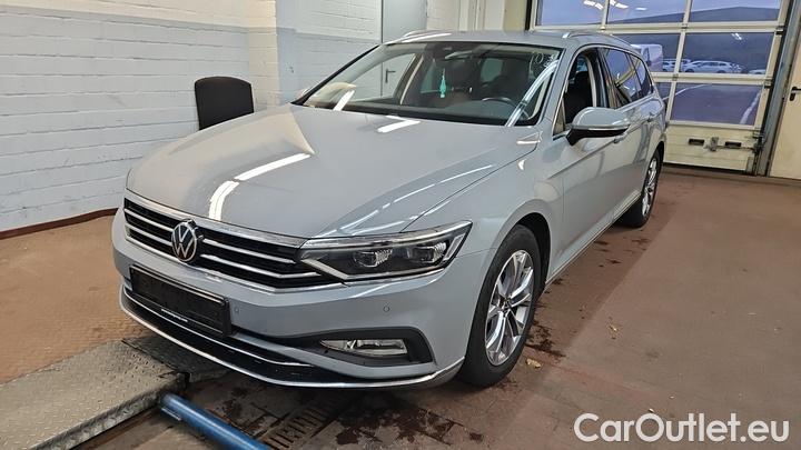 Volkswagen  Passat 2.0 TDI SCR DSG Elegance Variant #1