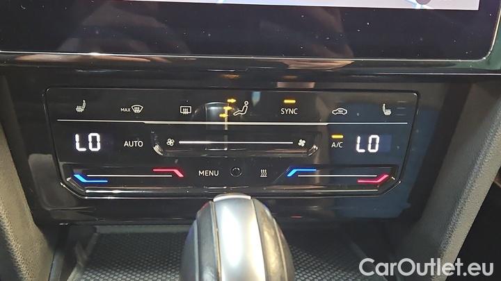 Volkswagen  Passat 2.0 TDI SCR DSG Elegance Variant #14