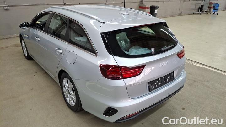 KIA  Cee'd 1.6 CRDi MHEV 100kW DCT Vision SW #3