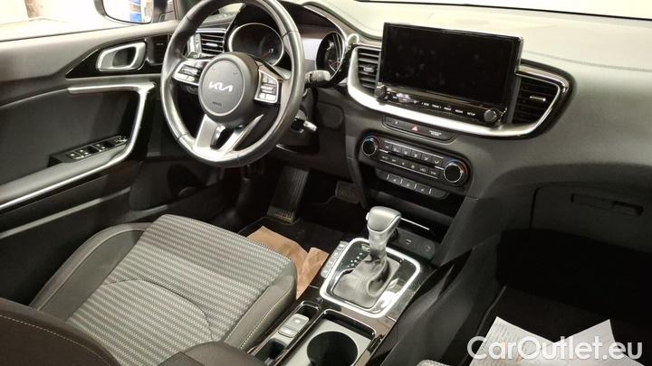 KIA  Cee'd 1.6 CRDi MHEV 100kW DCT Vision SW #6