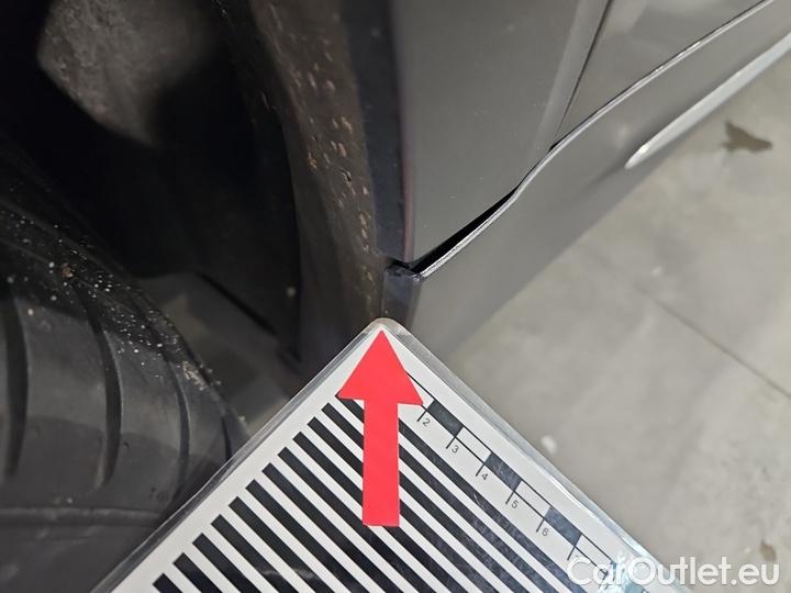 Mercedes  GLB  200 d DCT #26