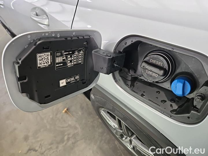 Mercedes  GLB  200 d DCT #15