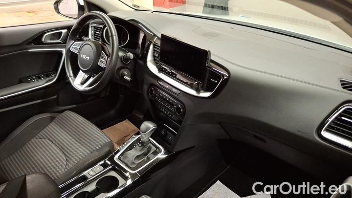 KIA  Cee'd 1.6 CRDi MHEV 100kW DCT Vision SW #7