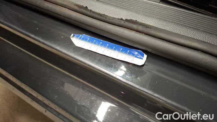 Volkswagen  Golf  2.0 TDI SCR 85kW Life #19