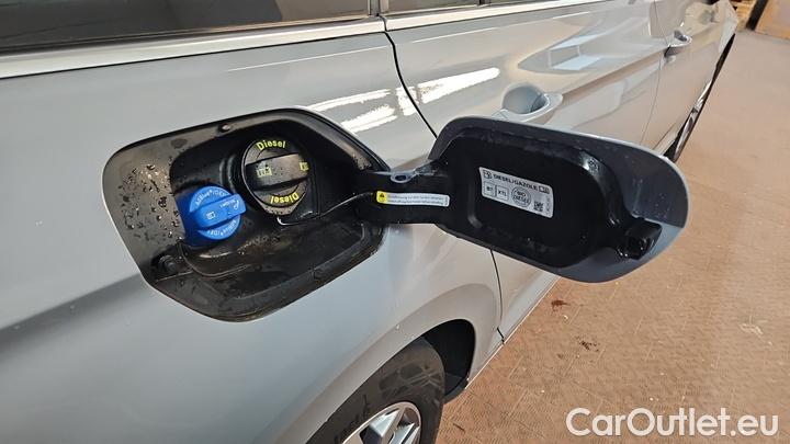 Volkswagen  Passat 2.0 TDI SCR DSG Elegance Variant #15