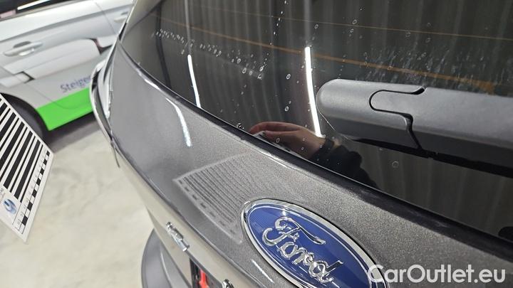 Ford  Kuga 2.5 Duratec PHEV Titanium CVT #24