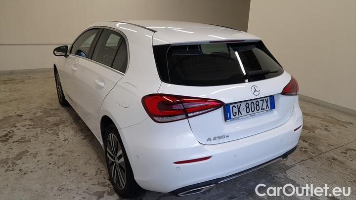 Mercedes  A-Klasse A 250 e Plug-in hybrid Auto Sport #3