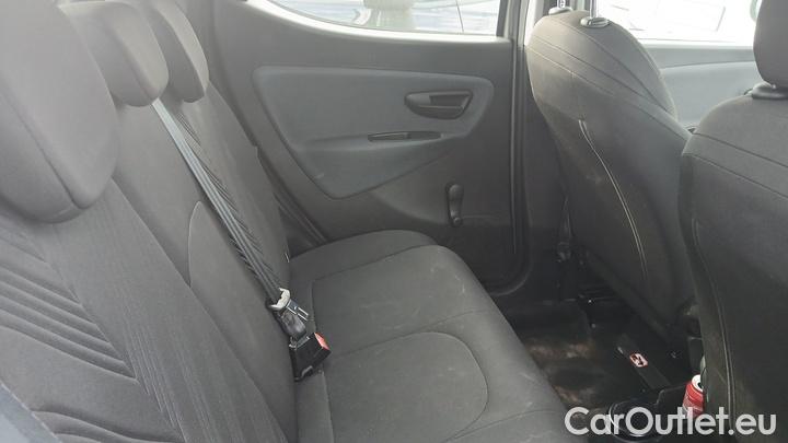 Lancia  Ypsilon 1.0 FireFly 70cv S&S Hybrid GOLD #9