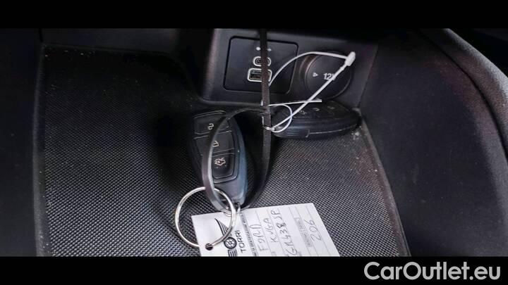 Ford  Kuga 2.5 Benzina PHEV 225CV 2WD ST-Line Aut #17