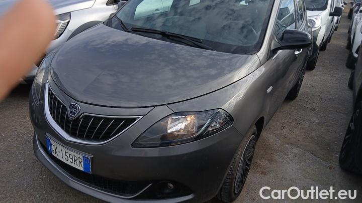 Lancia  Ypsilon 1.0 FireFly 70cv S&S Hybrid GOLD #1