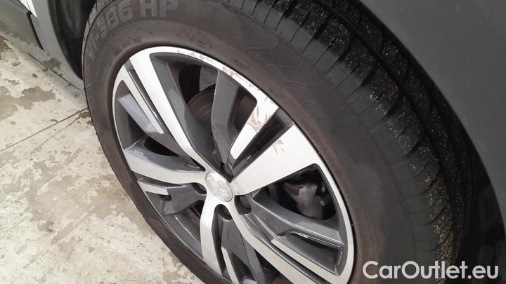 Peugeot  3008 BlueHDI 130 EAT8 S&S Allure Pack #28