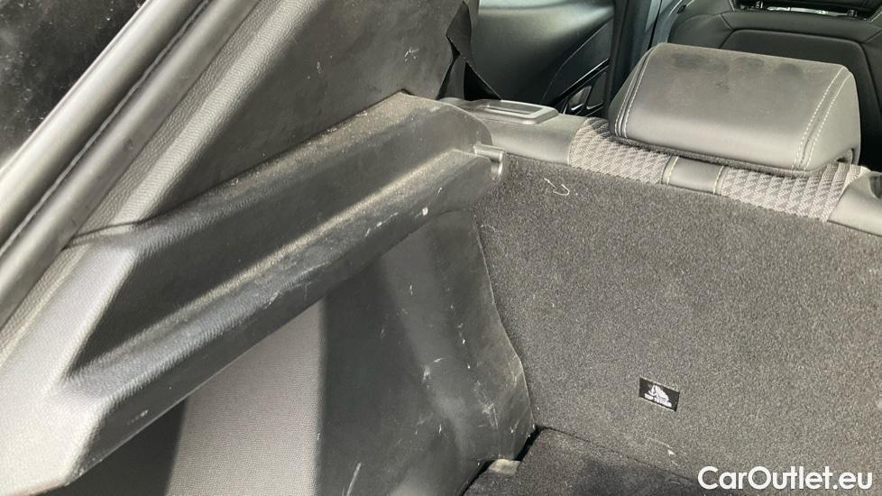 Peugeot  2008 1.2 puretech gt 96kW #25