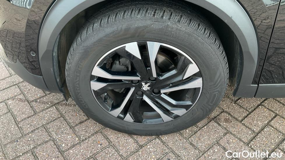 Peugeot  2008 1.2 puretech gt 96kW #9