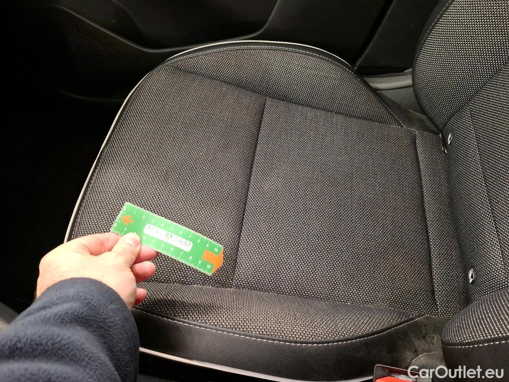  Renault  Captur  / 2019 / 5P / SUV Intens E-Tech hybride recharg 160 / TRANSFO VP/VF #16