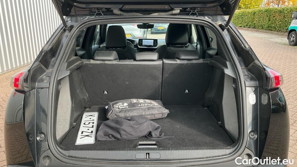 Peugeot  2008 1.2 puretech gt 96kW #16