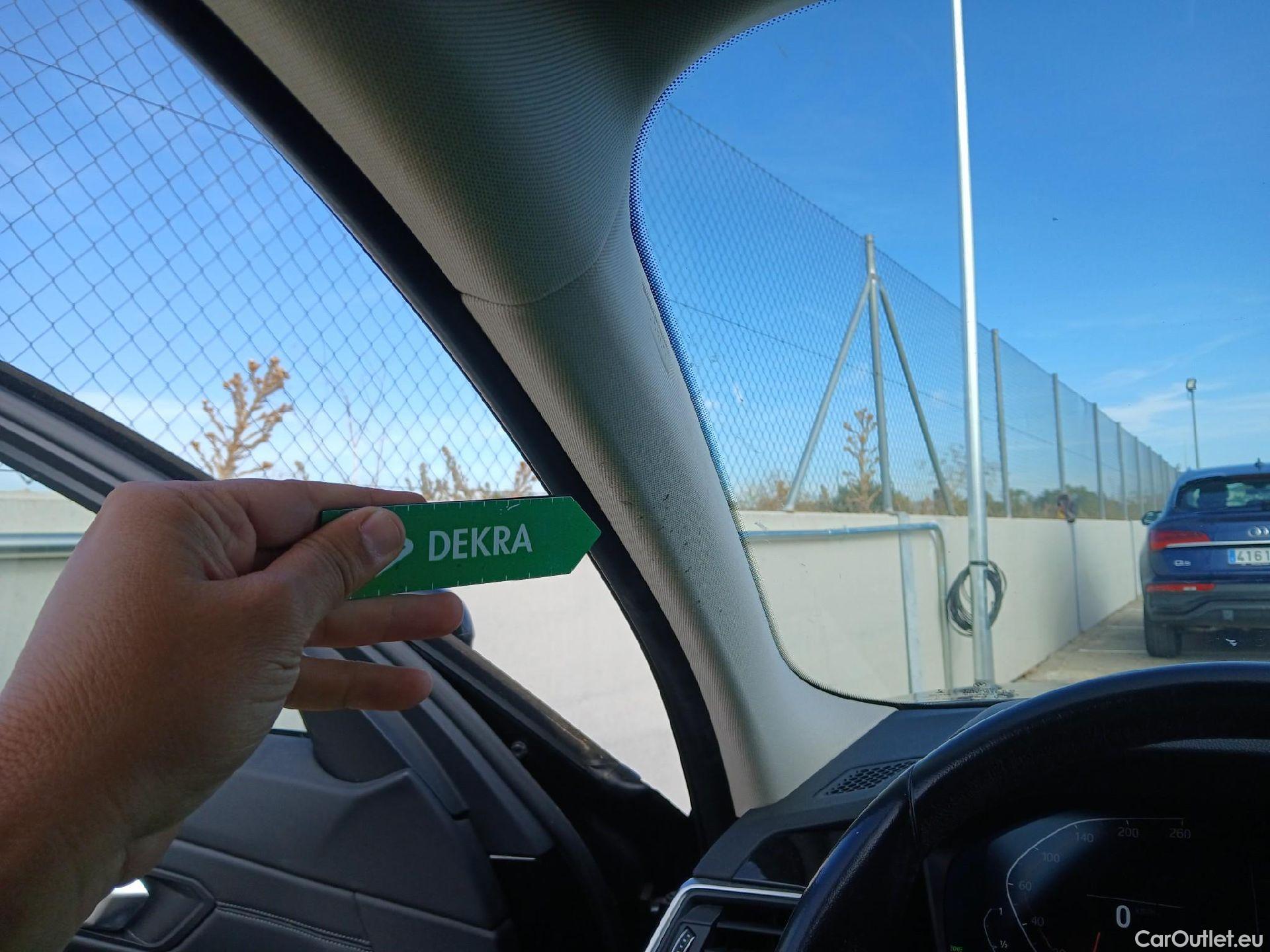  Bmw  Serie 3 BMW  / 2018 / 4P / sedán 318d Auto. #1