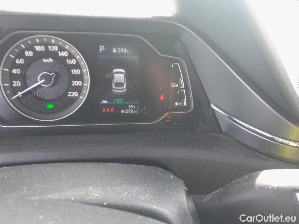 Hyundai   Ioniq HYUNDAI / 2019 / 5P / berlina con portón 1.6 GDI HEV Klass DCT #17