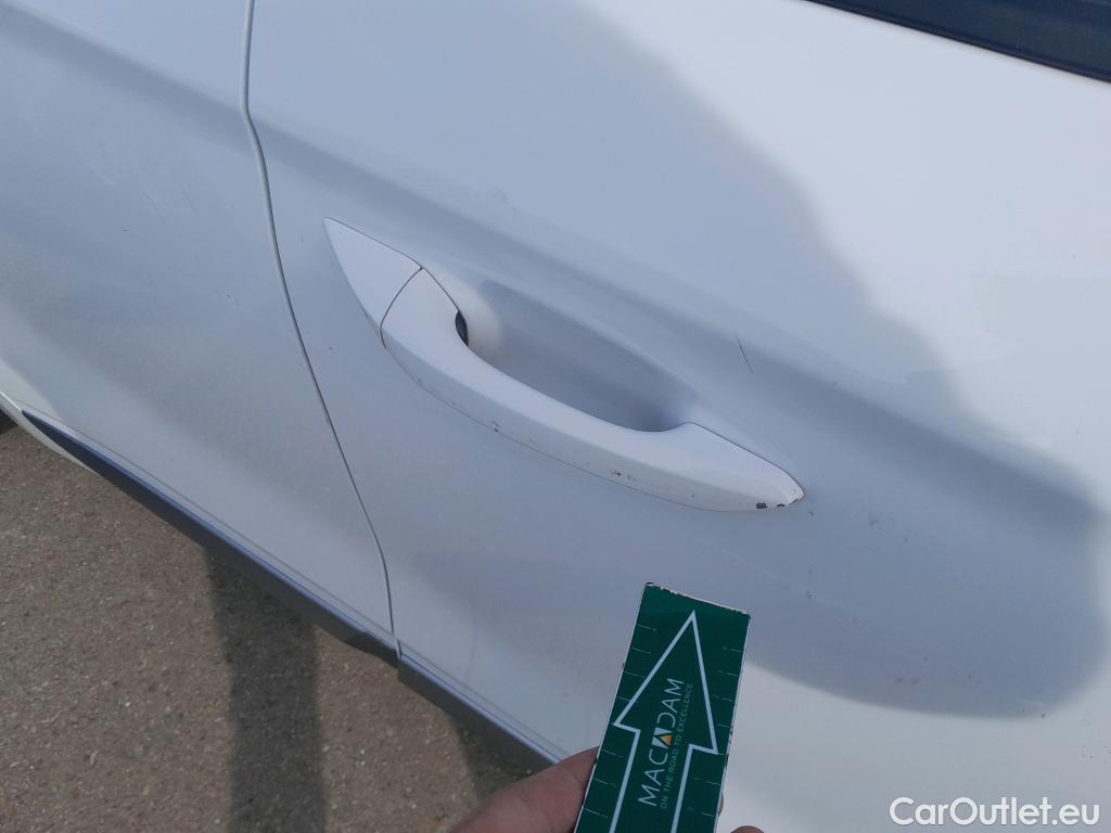 Hyundai   Ioniq HYUNDAI / 2019 / 5P / berlina con portón 1.6 GDI HEV Klass DCT #16