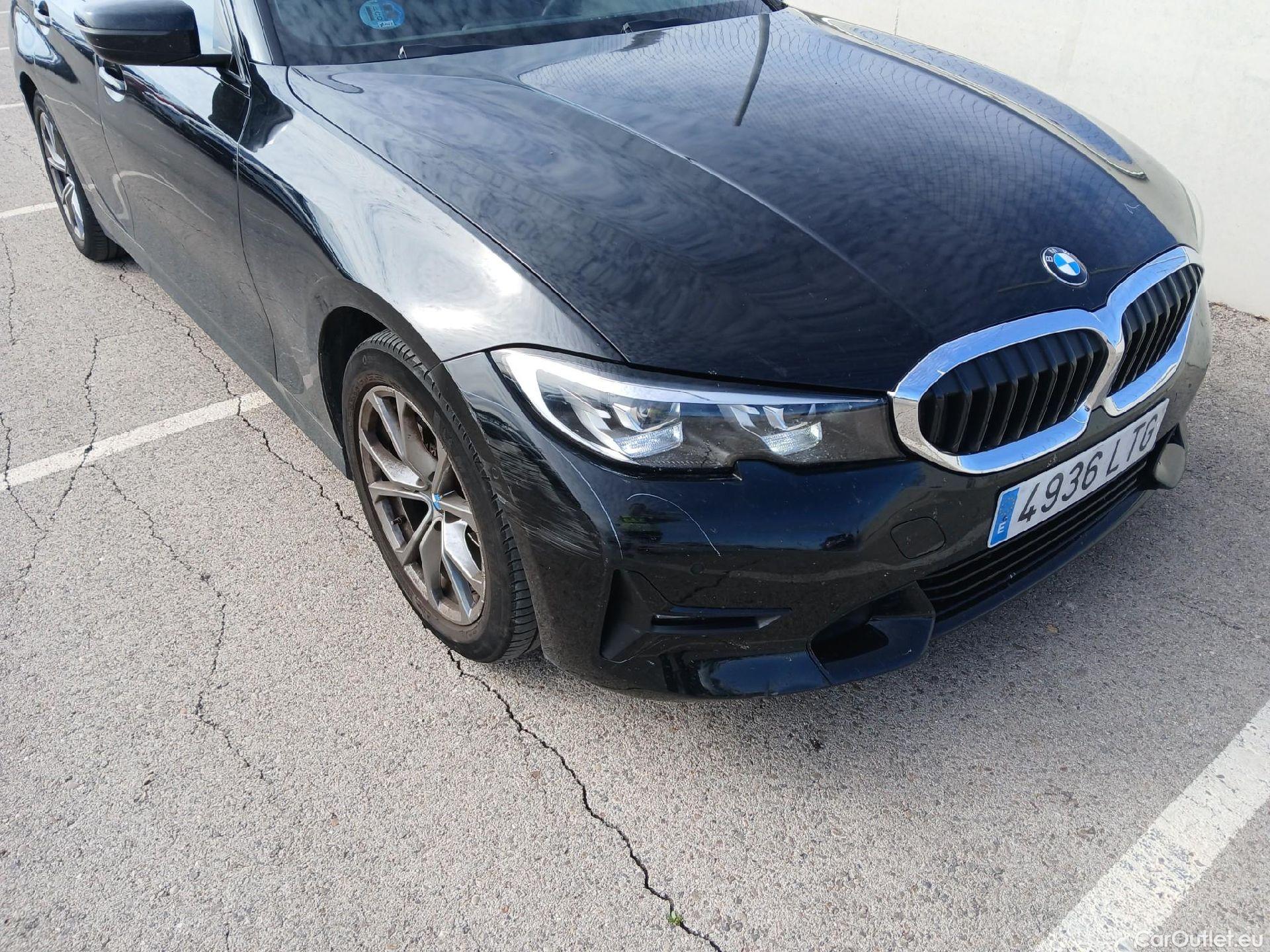  Bmw  Serie 3 BMW  / 2018 / 4P / sedán 318d Auto. #19
