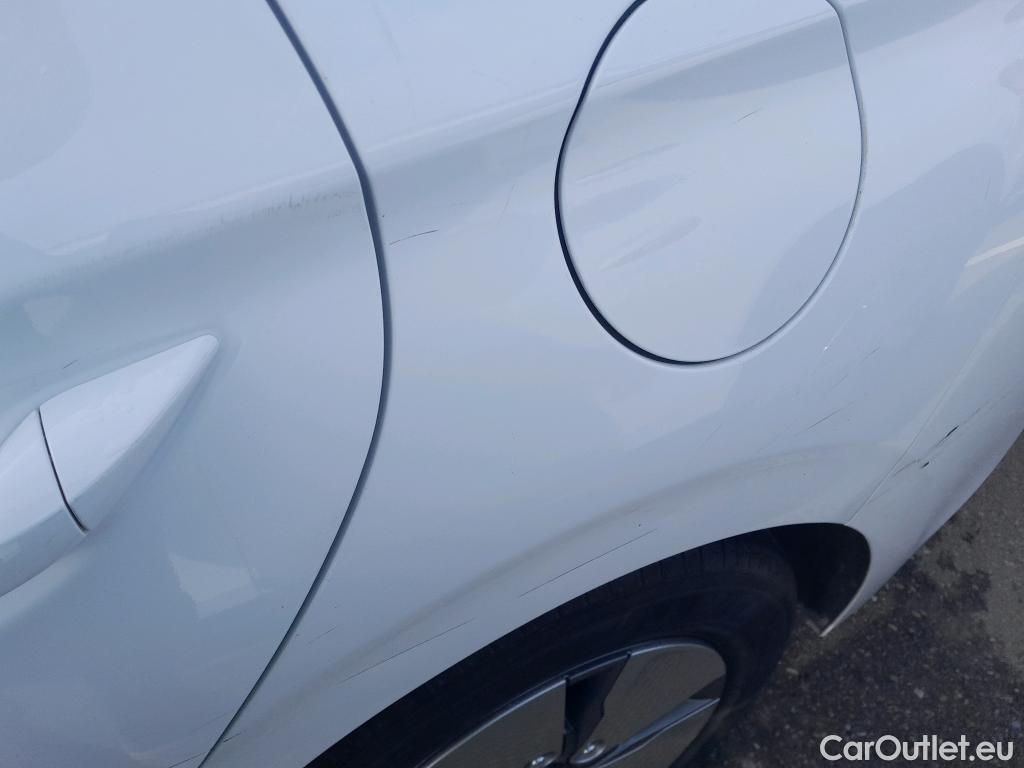 Hyundai   Ioniq HYUNDAI / 2019 / 5P / berlina con portón 1.6 GDI HEV Klass DCT #4