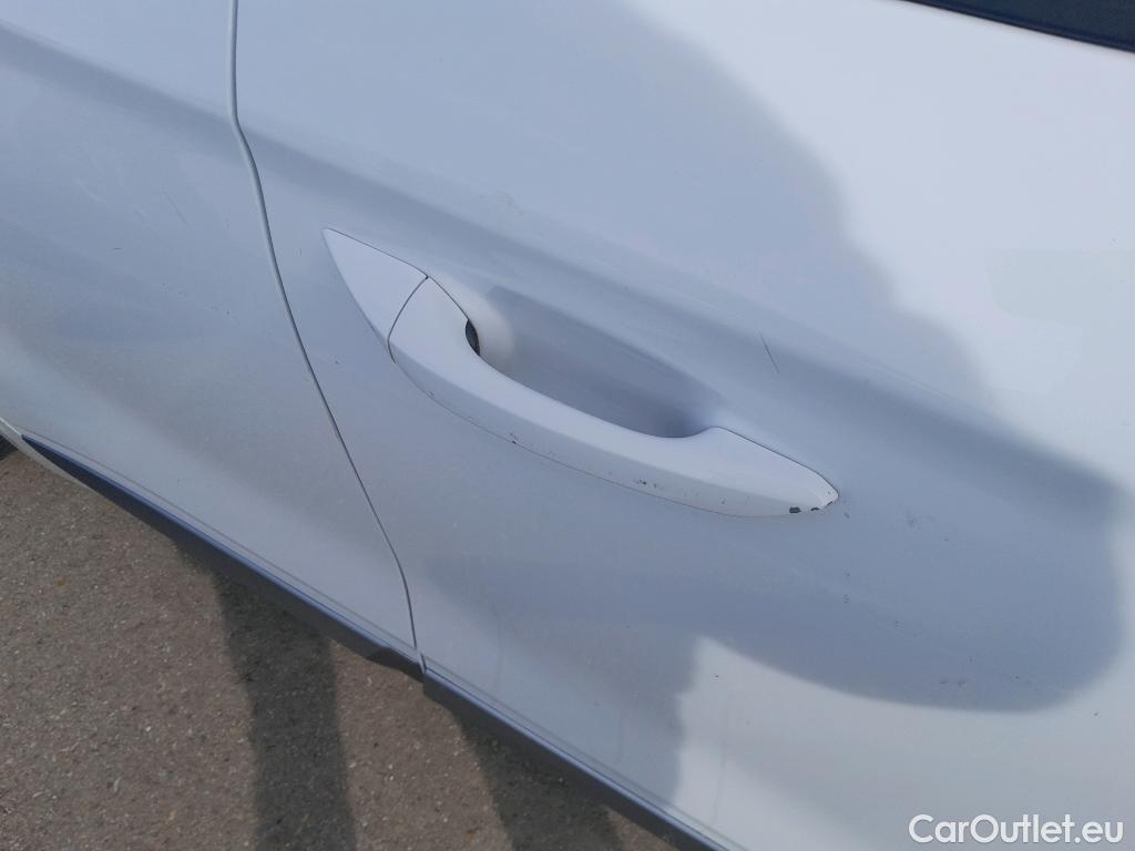 Hyundai   Ioniq HYUNDAI / 2019 / 5P / berlina con portón 1.6 GDI HEV Klass DCT #15