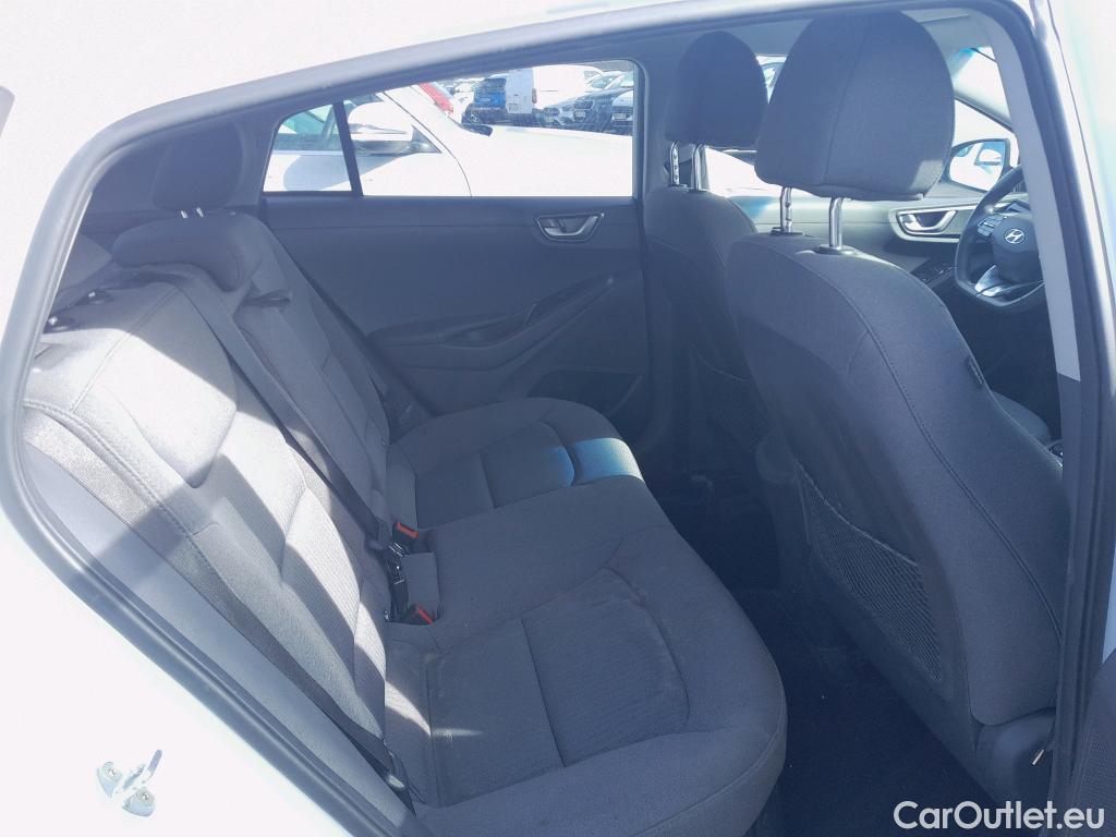 Hyundai   Ioniq HYUNDAI / 2019 / 5P / berlina con portón 1.6 GDI HEV Klass DCT #7