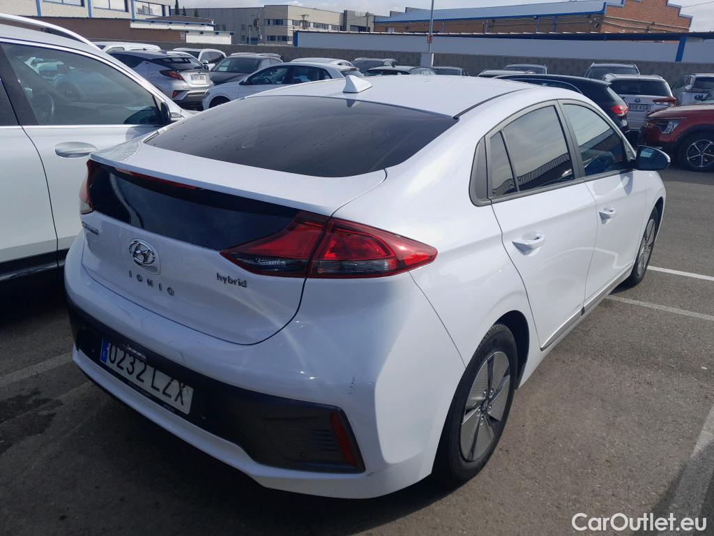 Hyundai   Ioniq HYUNDAI / 2019 / 5P / berlina con portón 1.6 GDI HEV Klass DCT #2