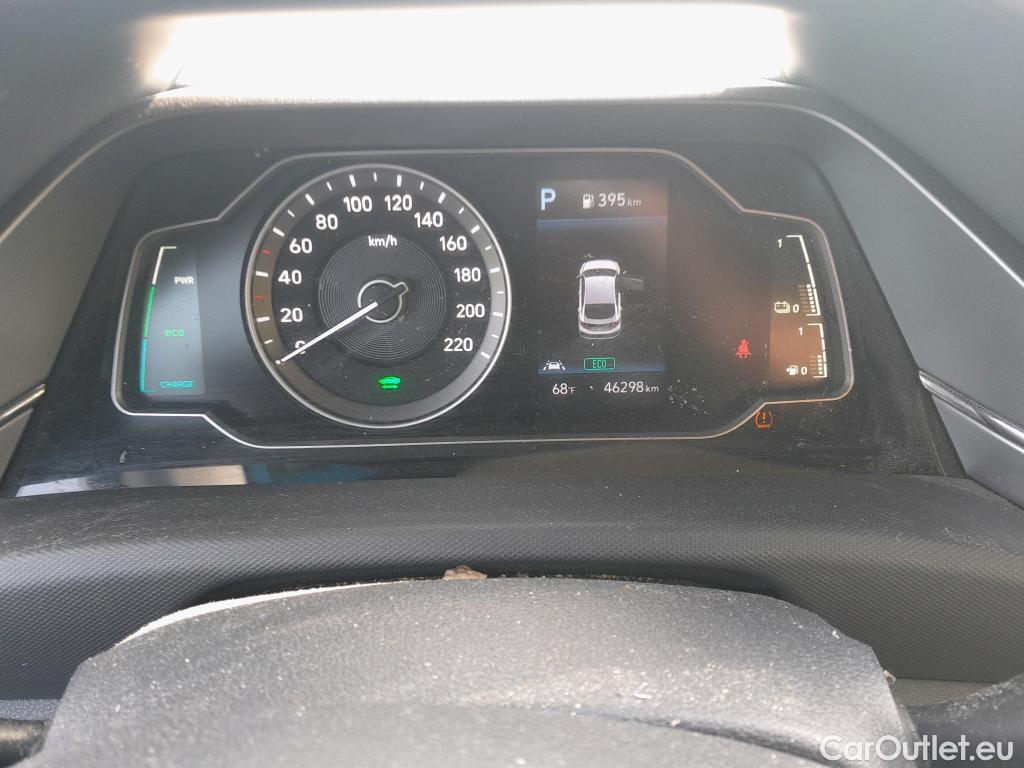 Hyundai   Ioniq HYUNDAI / 2019 / 5P / berlina con portón 1.6 GDI HEV Klass DCT #5