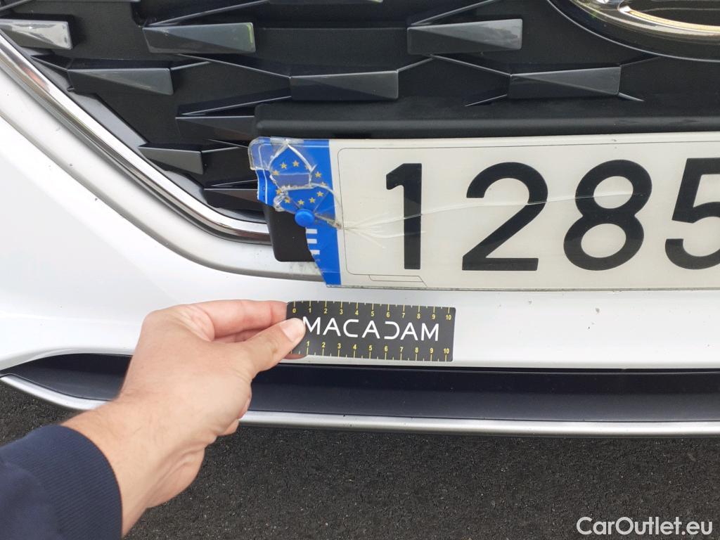  Hyundai   Ioniq HYUNDAI / 2019 / 5P / berlina con portón 1.6 GDI PHEV Klass DCT #29