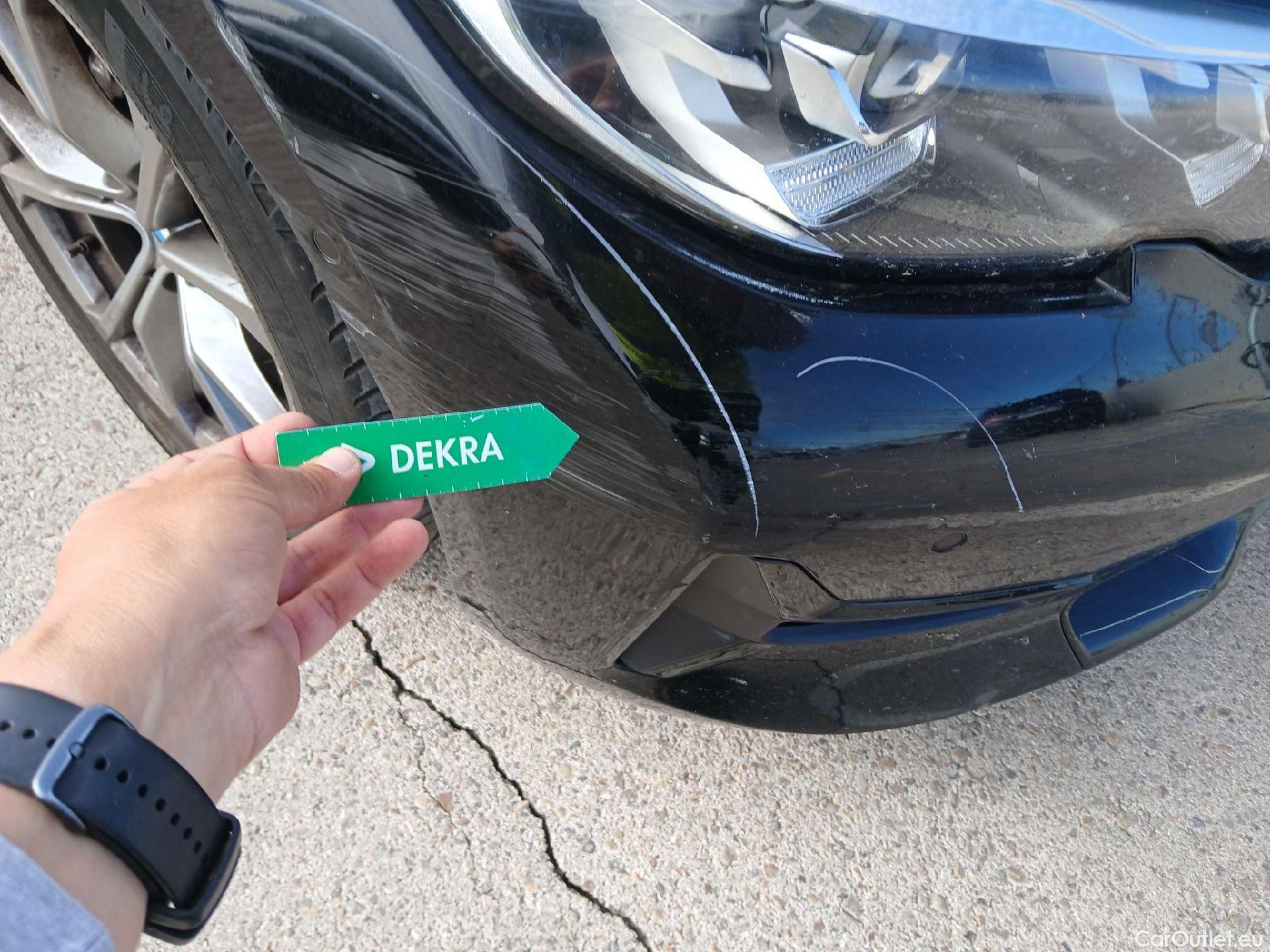  Bmw  Serie 3 BMW  / 2018 / 4P / sedán 318d Auto. #20