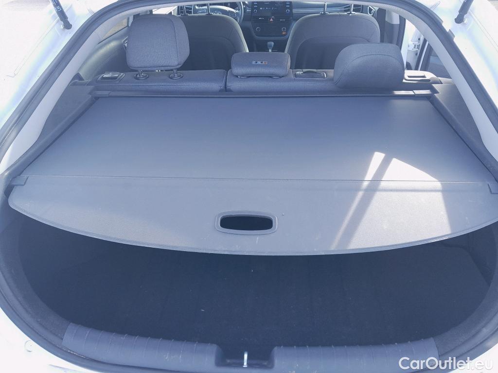 Hyundai   Ioniq HYUNDAI / 2019 / 5P / berlina con portón 1.6 GDI HEV Klass DCT #8