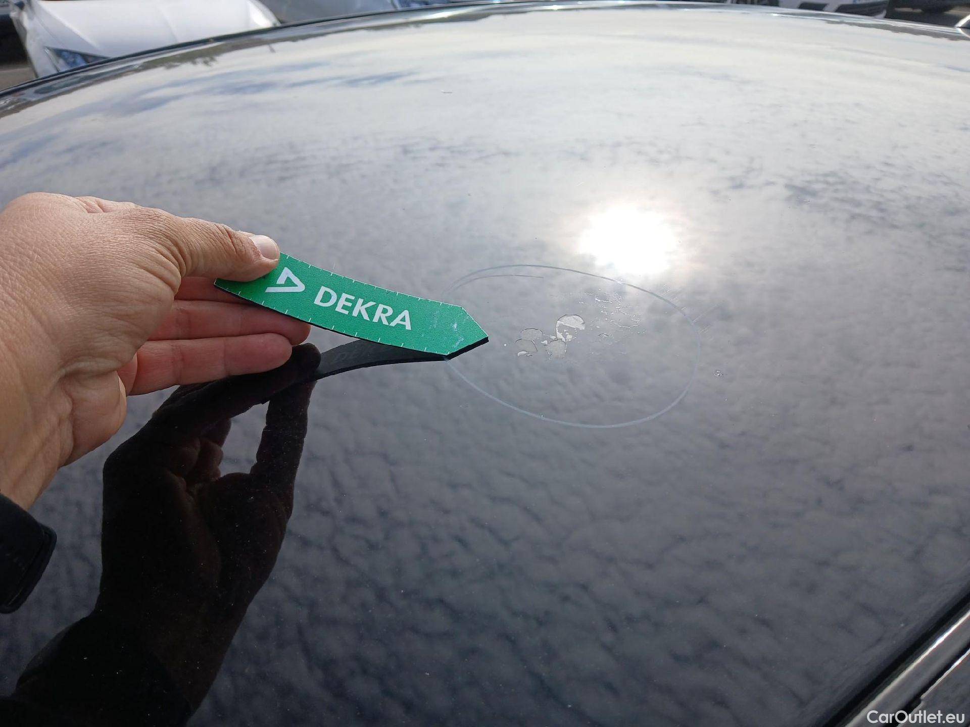  Bmw  Serie 3 BMW  / 2018 / 4P / sedán 318d Auto. #31