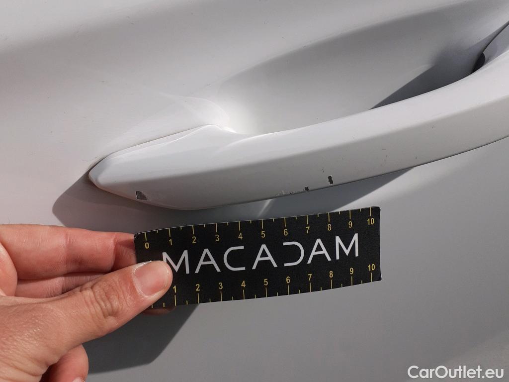  Hyundai   Ioniq HYUNDAI / 2019 / 5P / berlina con portón 1.6 GDI PHEV Klass DCT #32