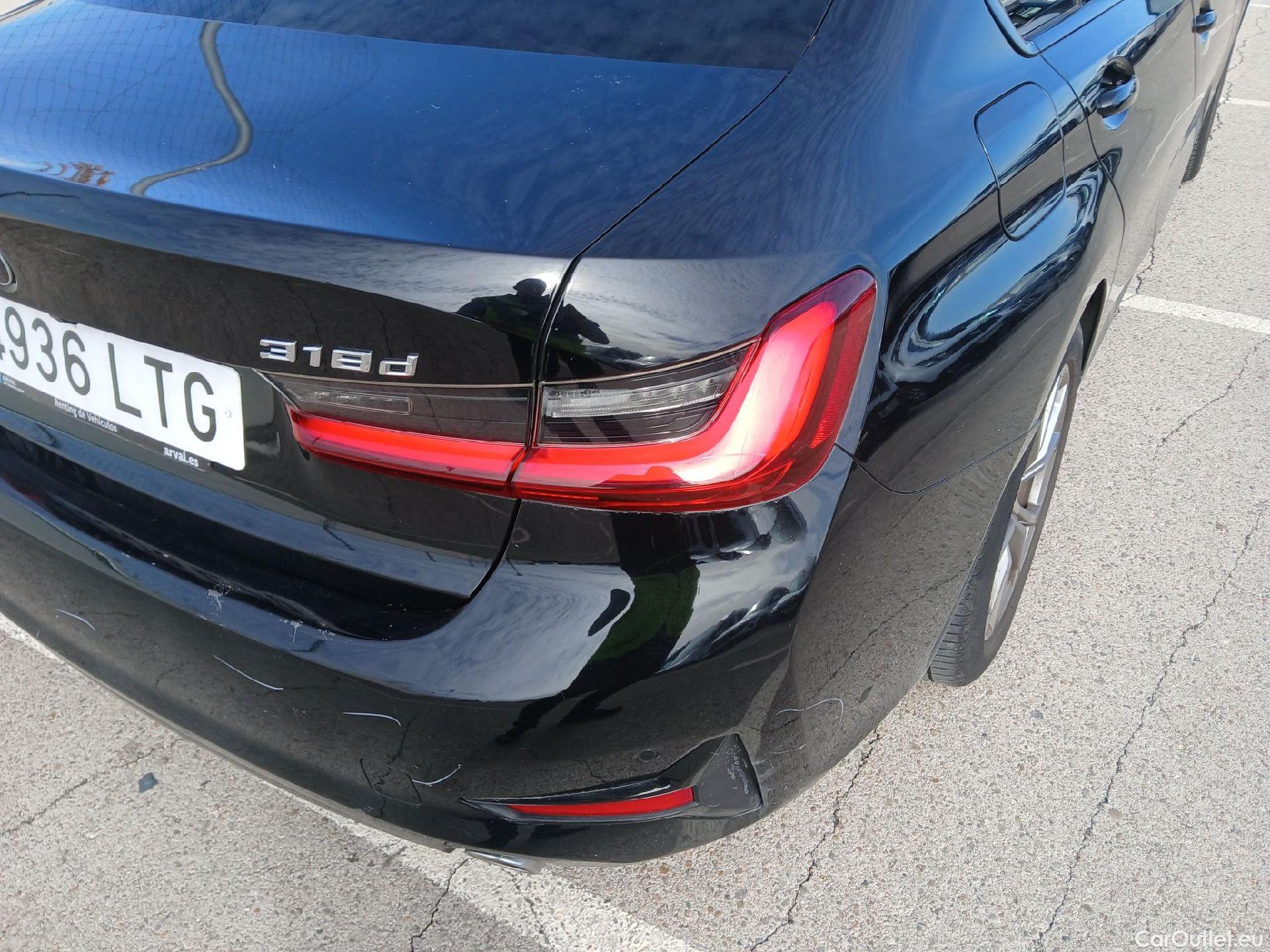  Bmw  Serie 3 BMW  / 2018 / 4P / sedán 318d Auto. #41