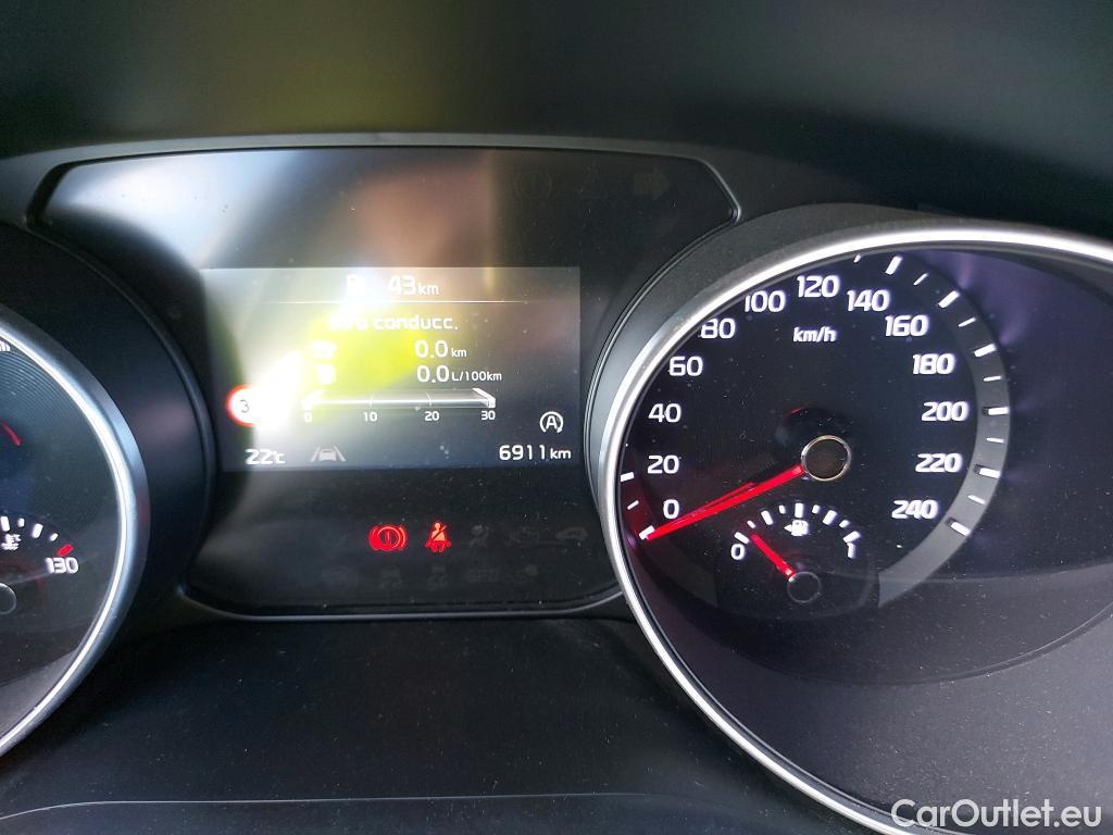 KIA  Cee'd KIA Ceed / 2021 / 5P / berlina con portón 1.0 T-GDi 74kW (100CV) Concept #5