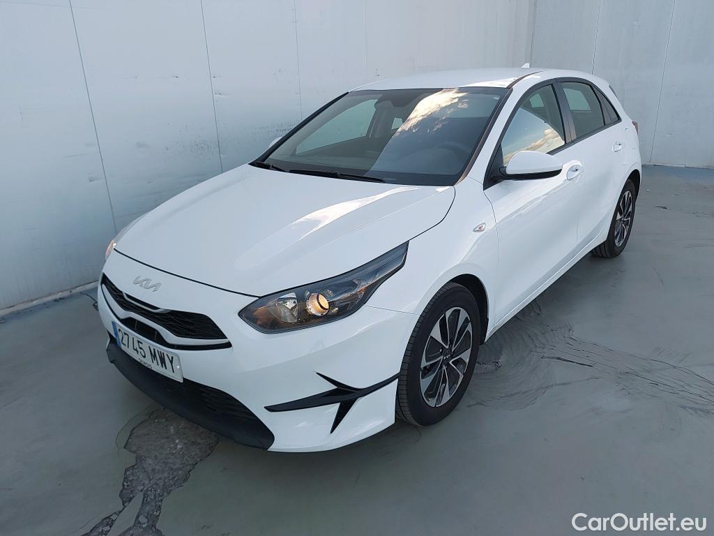KIA  Cee'd KIA Ceed / 2021 / 5P / berlina con portón 1.0 T-GDi 74kW (100CV) Concept #1
