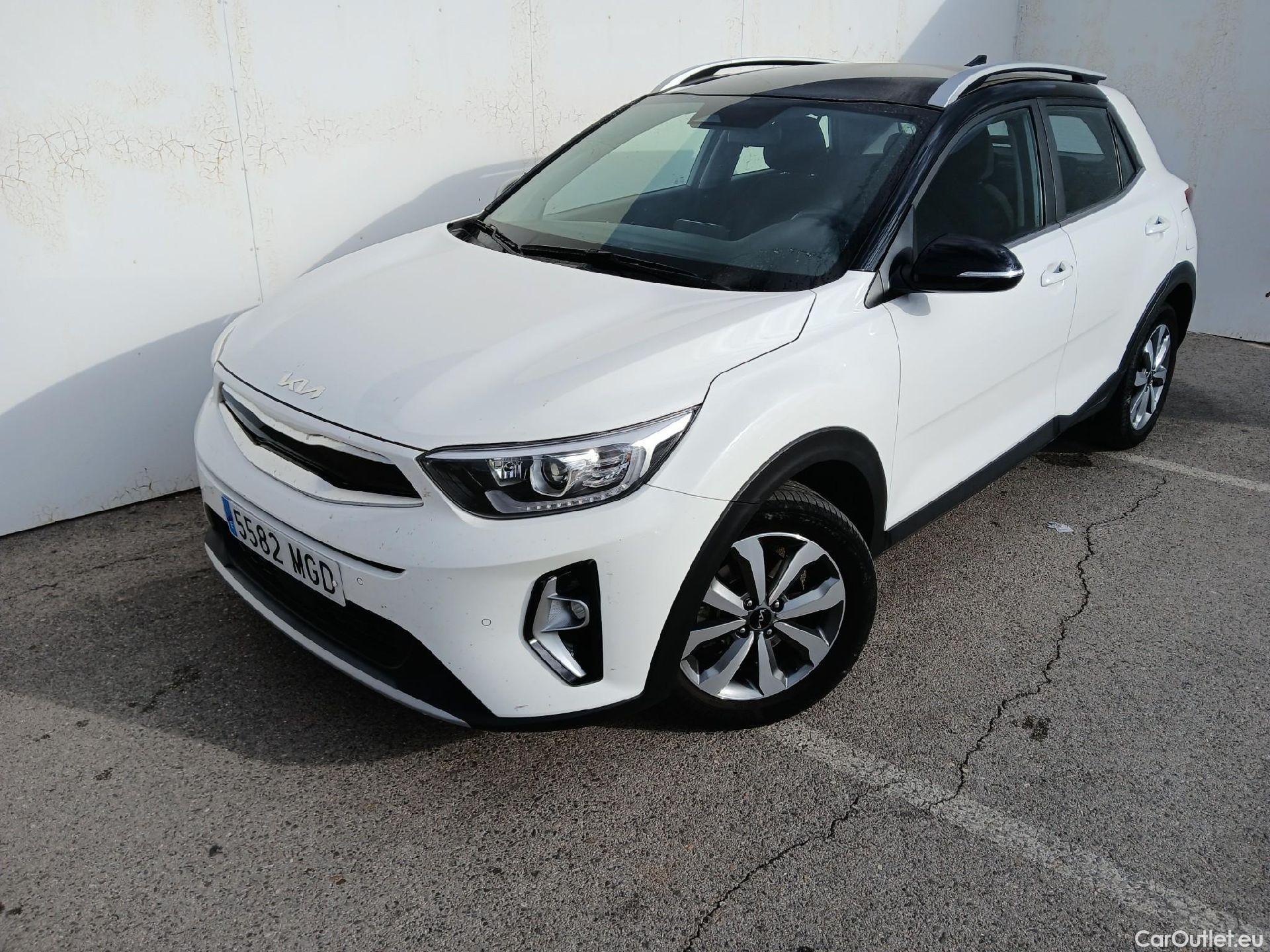 KIA  STONIC KIA  / 2017 / 5P / todoterreno 1.2 DPi 62kW (84CV) Drive #1