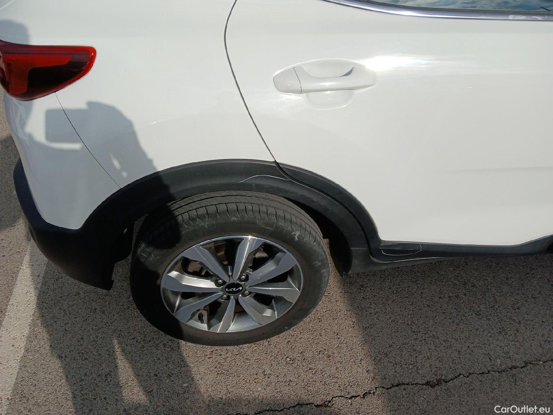 KIA  STONIC KIA  / 2017 / 5P / todoterreno 1.2 DPi 62kW (84CV) Drive #16