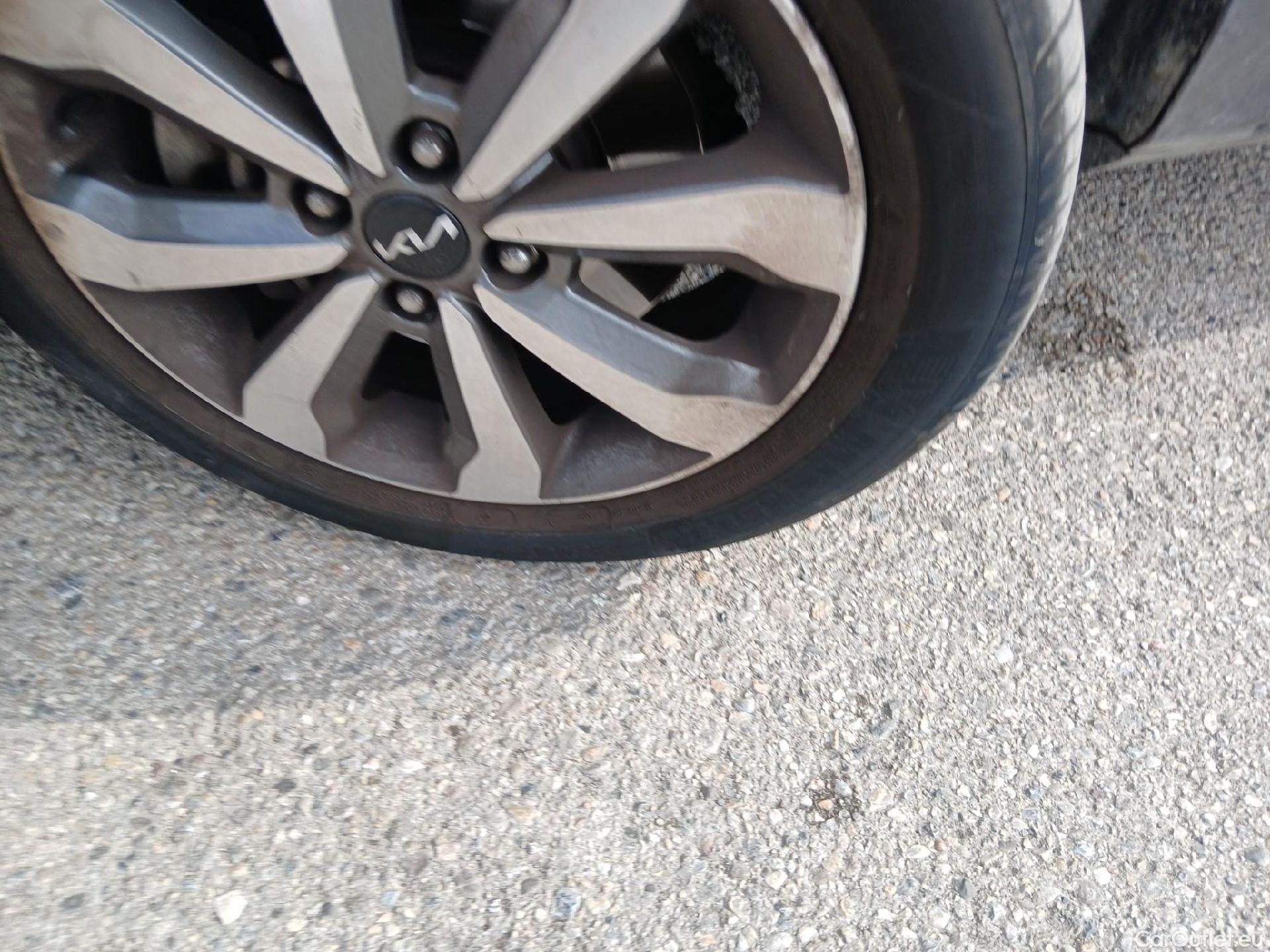 KIA  STONIC  Drive 1.0 T-GDI 100CV MT6 E6d #8