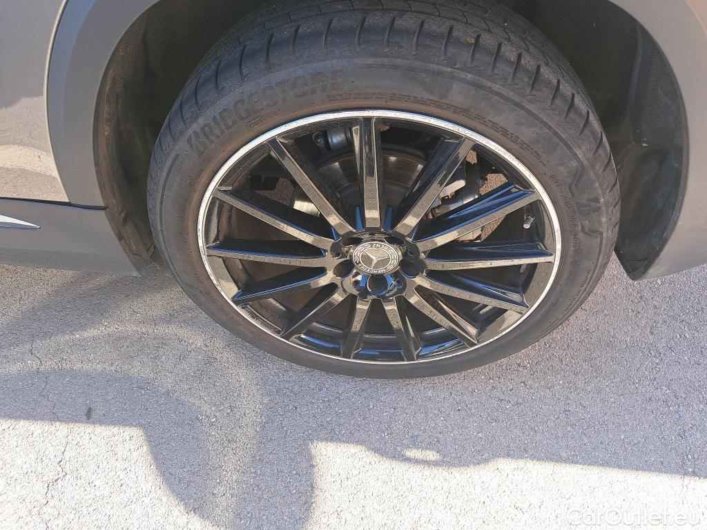  Mercedes  GLA Clase   200 d (247.712)AMG AMG Line 150CV AT8 E6d #9