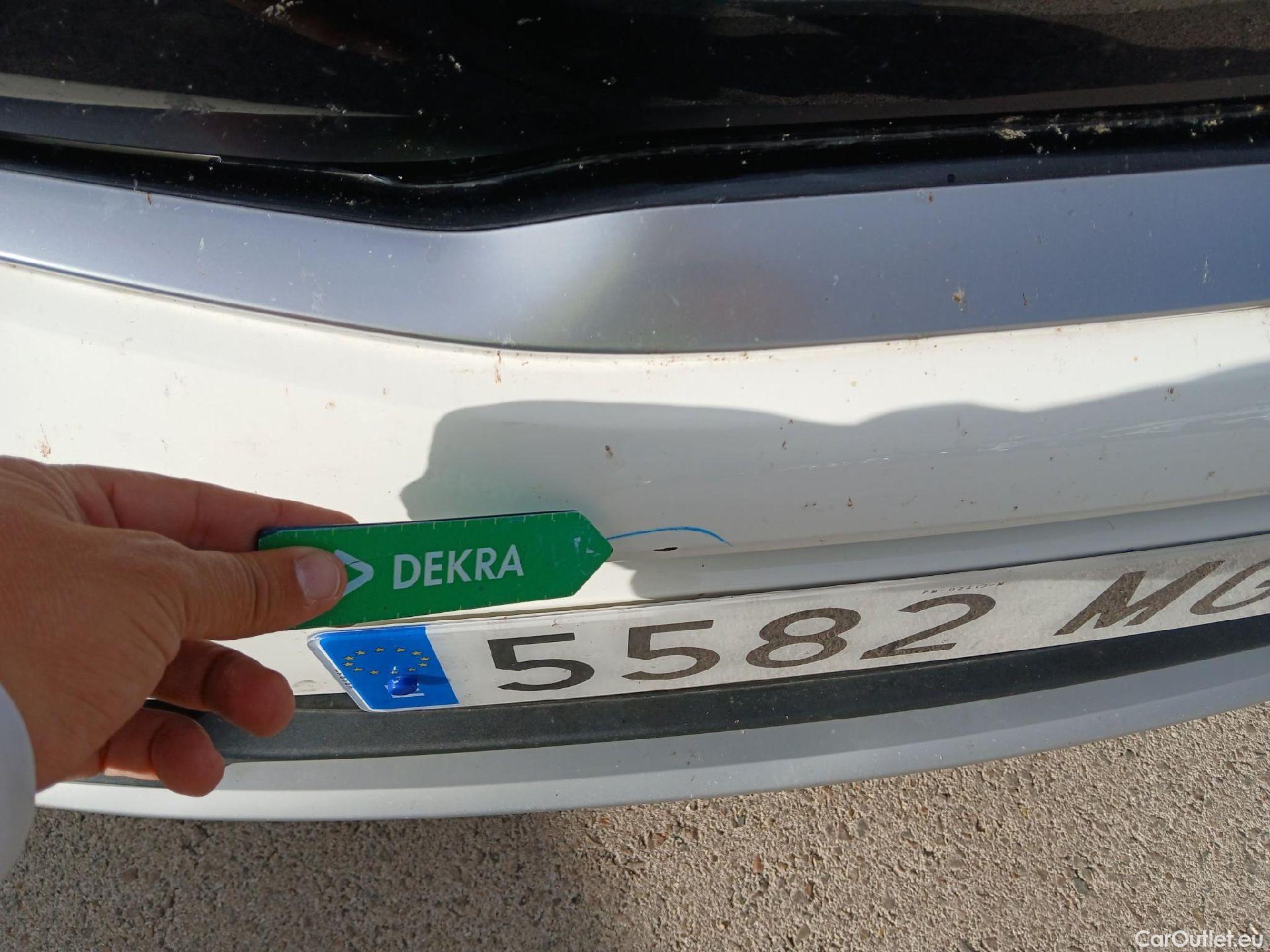 KIA  STONIC KIA  / 2017 / 5P / todoterreno 1.2 DPi 62kW (84CV) Drive #4