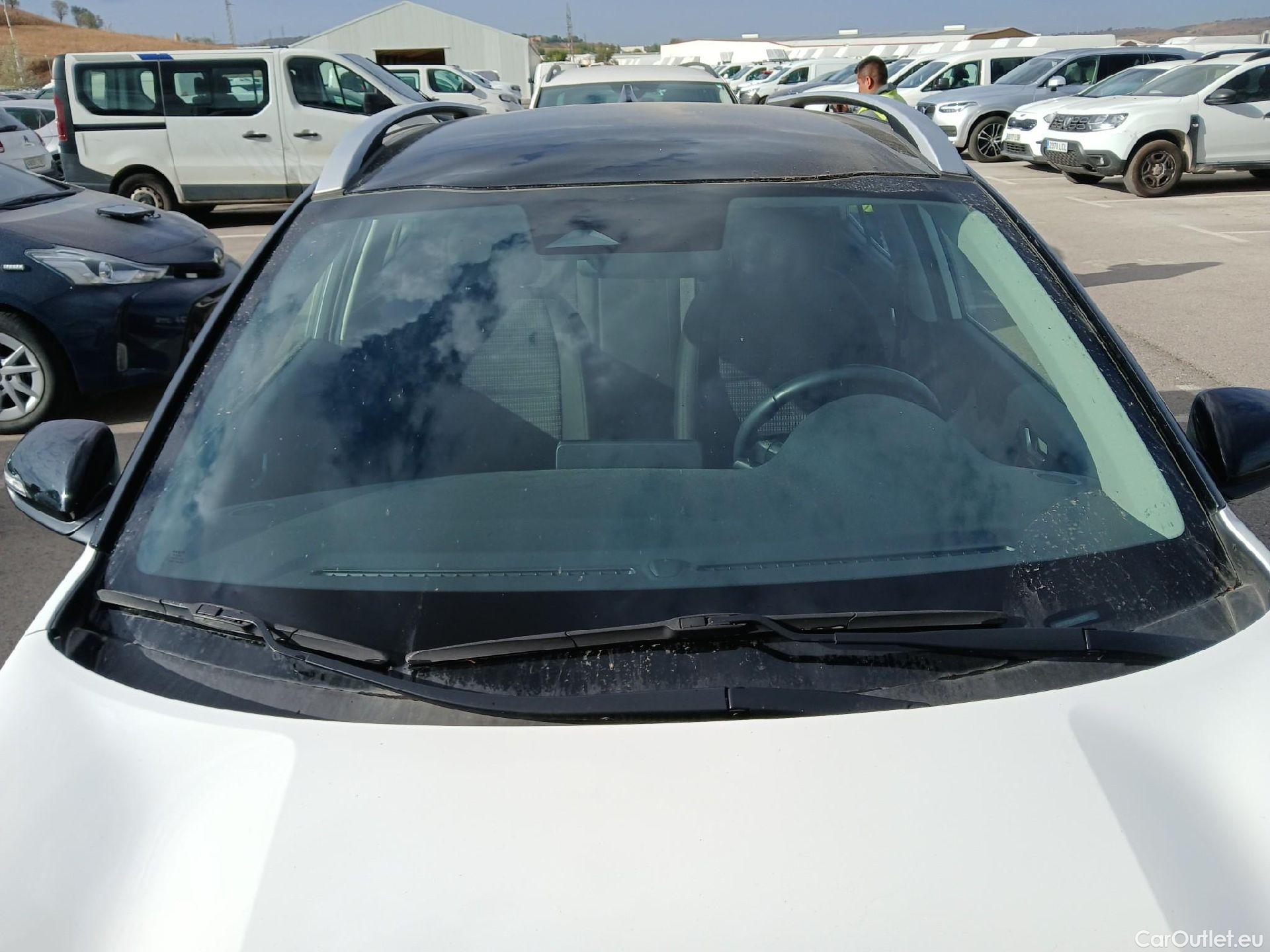 KIA  STONIC KIA  / 2017 / 5P / todoterreno 1.2 DPi 62kW (84CV) Drive #7