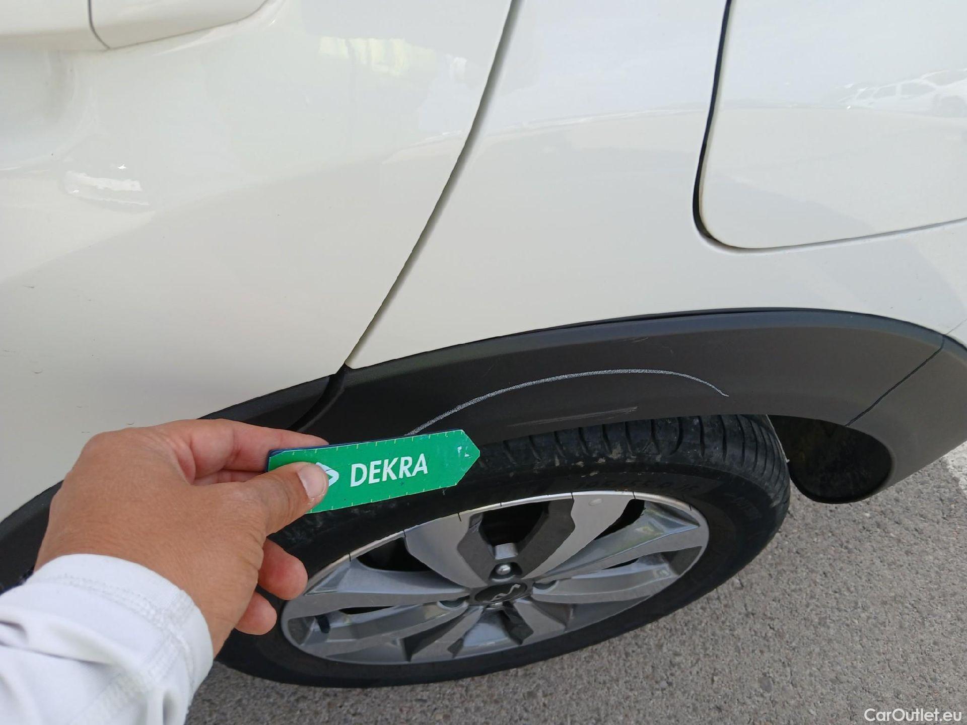 KIA  STONIC KIA  / 2017 / 5P / todoterreno 1.2 DPi 62kW (84CV) Drive #8